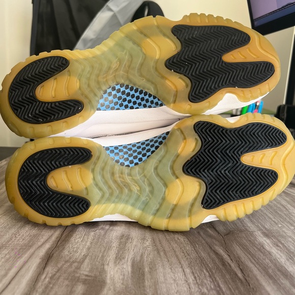 Jordan Retro 11 Columbia Size 11 Men’s - Picture 8 of 8